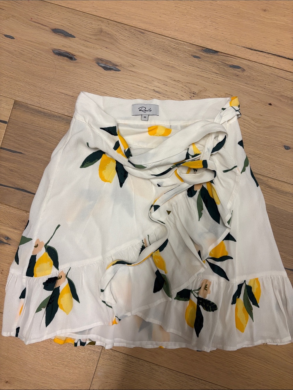Rails White Lemon-Print Wrap Skirt with Green Leaves